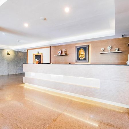 Capital O 22439 Ratna Forever Hotel Karkal Kültér fotó