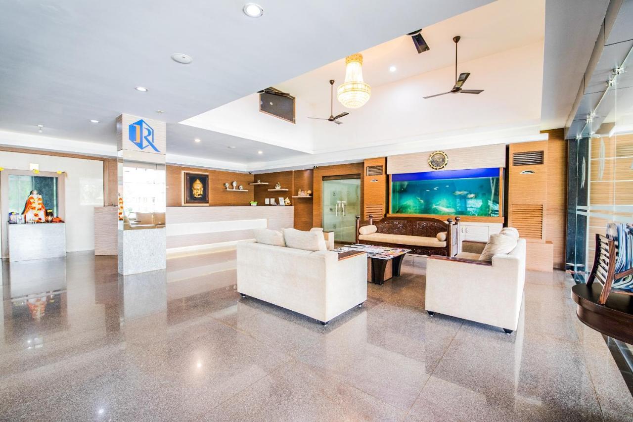 Capital O 22439 Ratna Forever Hotel Karkal Kültér fotó