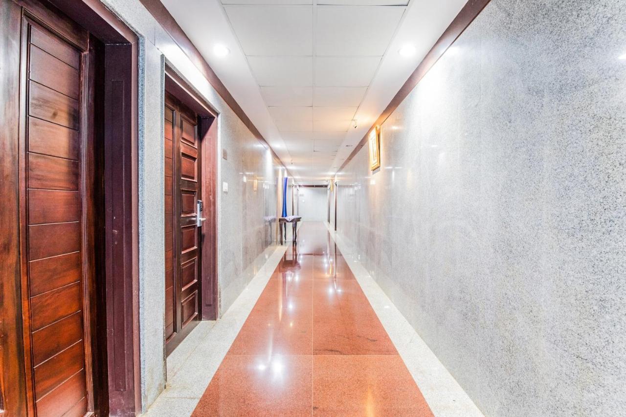 Capital O 22439 Ratna Forever Hotel Karkal Kültér fotó