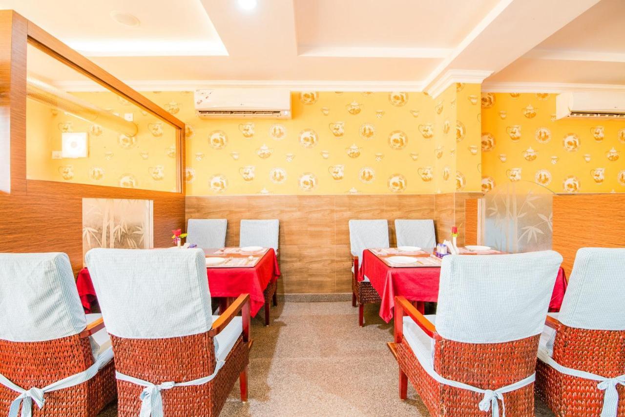 Capital O 22439 Ratna Forever Hotel Karkal Kültér fotó